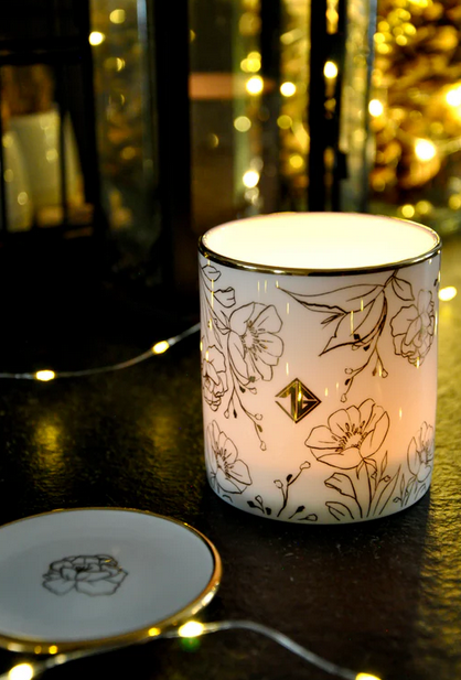 Home ambiance luxury ceramic candles.Premium candle gifts.Luxury home decor. Exclusive design scented candles.Luxury home decor.Hand Decorated in Bone China | Luxury Scented Candles